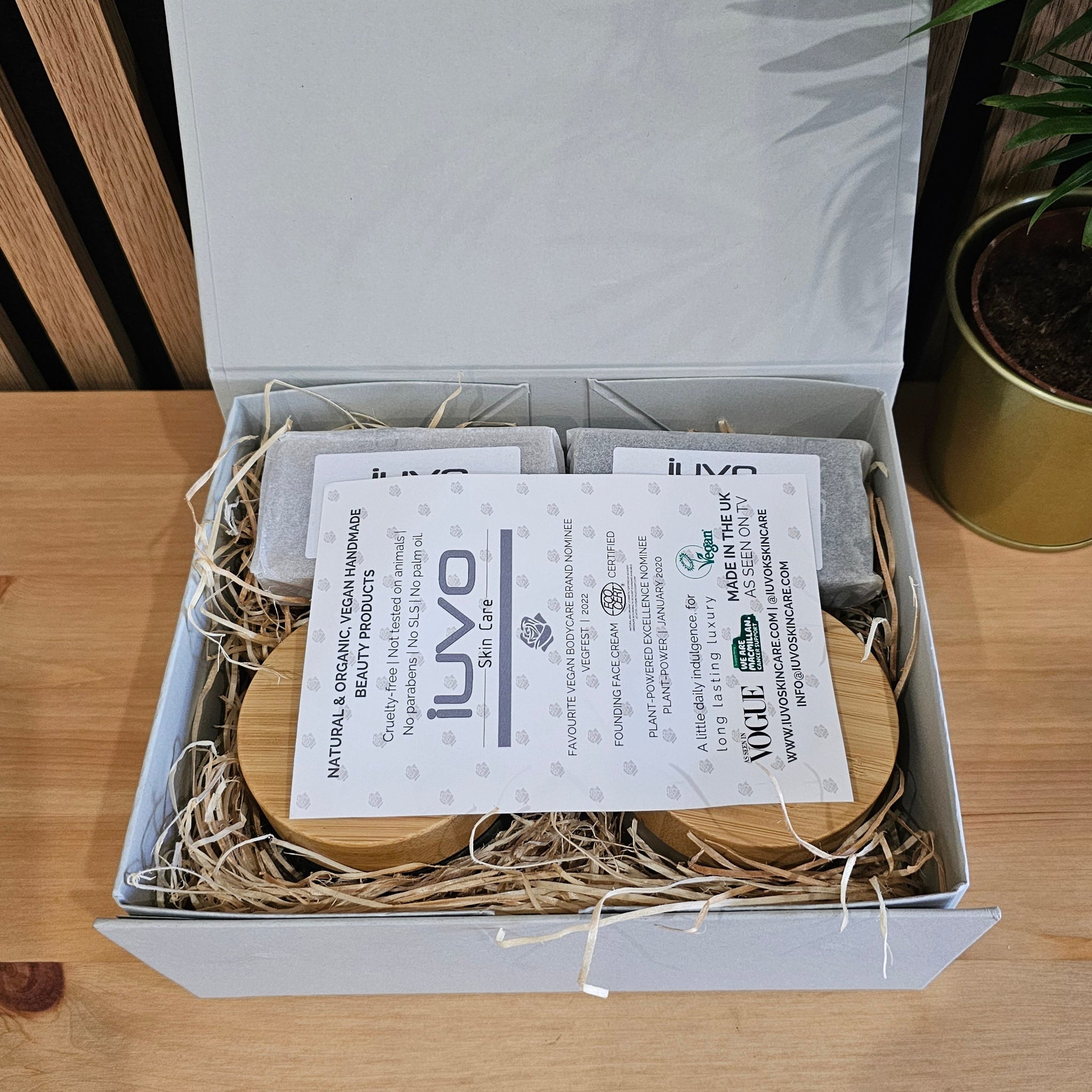iUVO Pamper & Reset Gift Box